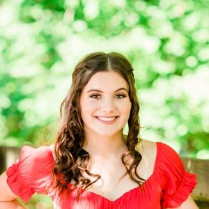 Meet your Posher, Luci